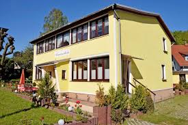 Rooms at pension haus sonnenschein offer a desk and a sofa providing exceptional comfort and convenience, and guests can go online with free wifi. Haus Sonnenschein Ostseebad Sellin Aktualisierte Preise Fur 2021