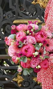 Cadeau fete des meres dans des tasses en porcelaine, bouquet de fleurs, décoration florale maison jardin, style shabby chic Bouquet De Fleurs F E Te Des M Eres Livraison Monceau Fleurs