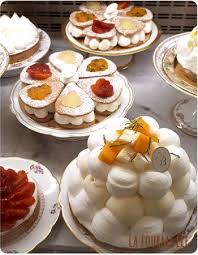 Patisserie Bontemps Une Patisserie Chic Et Jolie La Fourmi Ele Patisserie Alimentation Pavlova