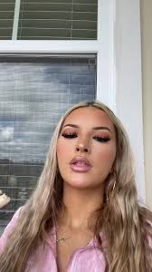 Jade Amber Talking about Her Wide Feet