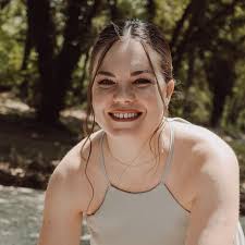 Comunque l'accappatoio in microfibra non asciuga un cazzo. Andava detto.