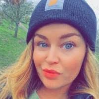 Amelia Katz's Instagram, Twitter & Facebook