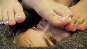 Feet sniff: Foot box smelling - ThisVid.com