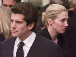 Prekliatie rodu Kennedyovcov: Mal to byť výlet lietadlom na svadbu, sexi  pár zahynul v mori