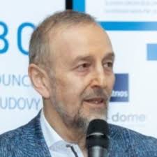 Koncom roka 2025 napísali o sídle Innovatrics tri renomované médiá a my sa  tešíme z každého článku, ktorý dáva nášmu dizajnu priestor :)