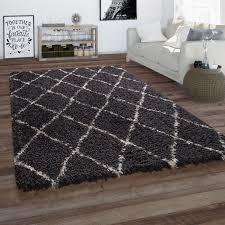 Moderner kurzflor designer wohnzimmer teppich galant uni und mit muster weich. Hochflor Teppich Wohnzimmer Shaggy Skandi Rauten Muster Weich Flauschig Grau Kaufen Bei Diva Teppich Center