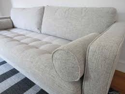 Le sofa sectionnel se niche dans n'importe quel recoin, établissant une maison en terre tout en fournissant néanmoins des places pour 3 personnes ou un nombre de personnes assises. Article Sven Sofa Review High Marks On Style And Quality