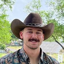 Rachel Kirsch's Instagram, Twitter & Facebook