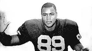 Aaron anthony brown (born 23 june 1983 in wolverhampton, england) is a professional footballer who plays for farmhouse beacon. Lincoln High S Aaron Brown Played For Chiefs First Super Bowl Winner Port Arthur News Port Arthur News