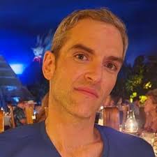 Pretend Friends (@Pretend_Friends)