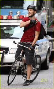 Joseph Gordon Levitt Photo Joseph Gordon Levitt Premium Rush Biker Premium Rush Bike Style Bike Courier