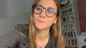 Aurora leone nelle sue storie ha tenuto a invitare comunque i suoi followers a contribuire alla causa sono molto dispiaciuto per quello che è accaduto ieri sera tra aurora di the jackal e alcuni dirigenti. Direttamente Dai The Jackal La Comune Di Caserta