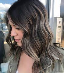 Fall Hair Inspiration On Brown Hair Subtle Balayage Natural Looking Hair Color Balayage Fa Hair Inspiration Balayage Hair Blonde Medium Balayage Hair Dark