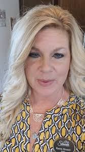 Karen Kroner's Instagram, Twitter & Facebook