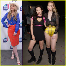 Australian rapper iggy azalea has released two studio albums, five extended plays (eps), two mixtapes and seventeen singles (including four as a featured artist). Iggy Azalea Photos News And Videos Just Jared Page 60
