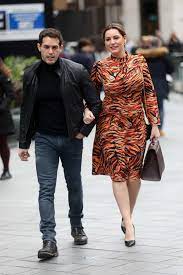 Jeremy parisi and kelly brook attend emma bunton's christmas party at hilton park lane on december 06, 2019 in london, england. Kelly Brook Looks Lovely In Animal Print As She Arrives At Global Radio With Boyfriend Jeremy