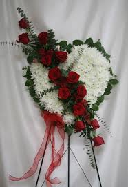 425 x 515 jpeg 99 кб. Bleeding Heart Funeral Flowers With Red Roses