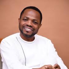 Robert Darko Osei (@RdoseiOsei)