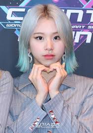 Green hair, and mint hair especially, happens to be one of the hottest trends for 2020. Misa á´— On Twitter Chaeyoung Dyed Her Hair Again It S Silver Fading Into A Mint Blue Green This Time