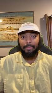 Carlos Howe's Instagram, Twitter & Facebook