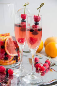 Super Simple Moscato Sangria Is One Of The Best Pitcher Drinks In The World And Fresh Fruits Soaked In Moscato Are As D Moscato Sangria Sangria Recipes Drinks