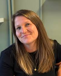 Louisa Henson's Instagram, Twitter & Facebook