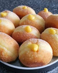 Pemberian nama bayi sansekerta selain terdengar lebih keren juga artinya banyak yang bagus dan berbau kebaikan loh mams. Ernie On Instagram Pagi Kembarannya Donat Bomboloni Gemesss Yaaa Sengaja Bikin Bulat2 Msh Resep Donat Yg Kmrn Trus Say Resep Donat Resep Donat