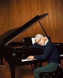 今 作りたい音楽とは 坂本龍一を読み解くべく nyのスタジオに訪ねた 坂本龍一 音楽 アルバム