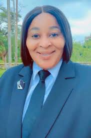 Should I expect more financial support from my girlfriend who earns K9000?