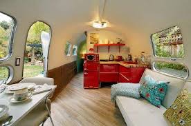 15 Awesome Airstream Interiors You Have To See Mobile Home Living Vintage Trailer Interior Airstream Interior Vintage Campers Trailers