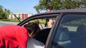 Maybe you would like to learn more about one of these? Bersolek Di Cermin Kereta Malayjijha