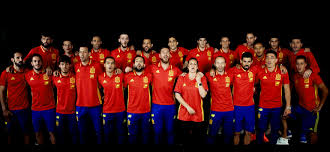 Seul ombre au tableau, et non des moindres, cette chanson a rapidement été accusée de plagiat. Euro 2016 La Chanson Officielle De L Espagne Composee Par Redone La Vie Eco