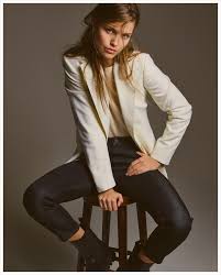 Dunque, prima di tutto, per escludere di commettere sbagli grossolani e sperperare denaro invano. El Black Friday De Massimo Dutti Es Irresistible Prendas Con Descuentos De Hasta El 40