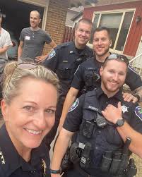 😊It's the perfect time of year for neighborhood block parties! Chief Olson  and a group of officers stopped out at one this evening and visited with so  many wonderful neighbors. 🏘️ #ManyFacesOneMission #