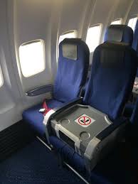 After the first class passengers be seated, the welcome drinks are served. Flight Review Klm Business Class Boeing 737 900 Allplane