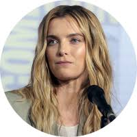 Family relationship of Carol Frances Lupien and Betty Gilpin via Elizabeth 