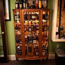 Diy comment construire un isolement cabinet président box. Whiskey Cabinet Open Bottles On Top Whiskey