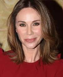 11 nisan 1977 tarihinde i̇stanbul 'da dünyaya geldi. Demet Sener Kimdir Demet Sener Hayati Ve Biyografisi