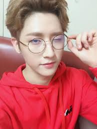 10 Male Idols Who Totally Look Like Hot Nerds In Glasses Koreaboo Monsta X Kihyun Jooheon