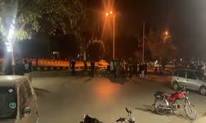 275 of these can actually be felt. 6 4 Magnitude Earthquake Rocks Several Cities In Pakistan India Dawn Com