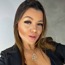 Beatriz Andrade (@beaatrizaandrad)