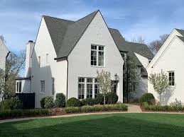 Zillow Has 3 421 Homes For Sale In Nashville Tn Matching View Listing Photos Review Sales History And Use Our Deta In 2020 House Styles Windows Exterior Entry Foyer
