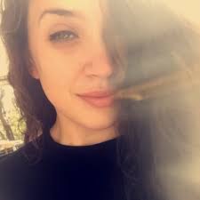 Lacey Mills (@LaceyLou14)