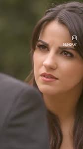 Pra quem ainda não viu, Bia Menezes dublando Maite Perroni em "De Repente  Pais" do Globoplay 💖