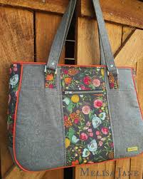 Pin De Hatice Ulus En Dikebilirsin Coser Bolsas De Asas Bolsos Patchwork Bolsa Acolchado