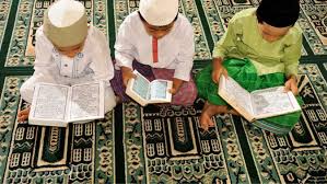 Surat al waqiah merupakan surat yang diturunkan di kota suci mekkah al muqarramah atau yang sering disebut surat makkiyah. Mengenal Tanda Baca Al Quran Penting Sebagai Dasar Belajar Mengaji Citizen6 Liputan6 Com