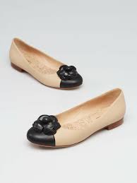 Chanel Black Leather Cap Toe Camellia Flower Ballet Flats Size 39 9 These Versatile Chanel Camellia Flats Are Sophisticated Chanel Black Flats Chanel Camellia