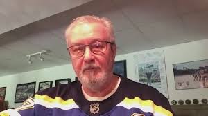 Blues Announcer Tom Calhoun using his voice for a good cause