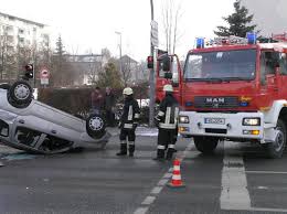 Batterie Abklemmen Bei Verkehrsunfall Feuerwehrleben De