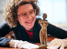 Past auction: HERBERT WEBB FOR WEBB CORBETT GLASS LIQUEUR SET